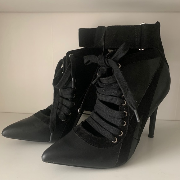Black lace up booties - Picture 1 of 3